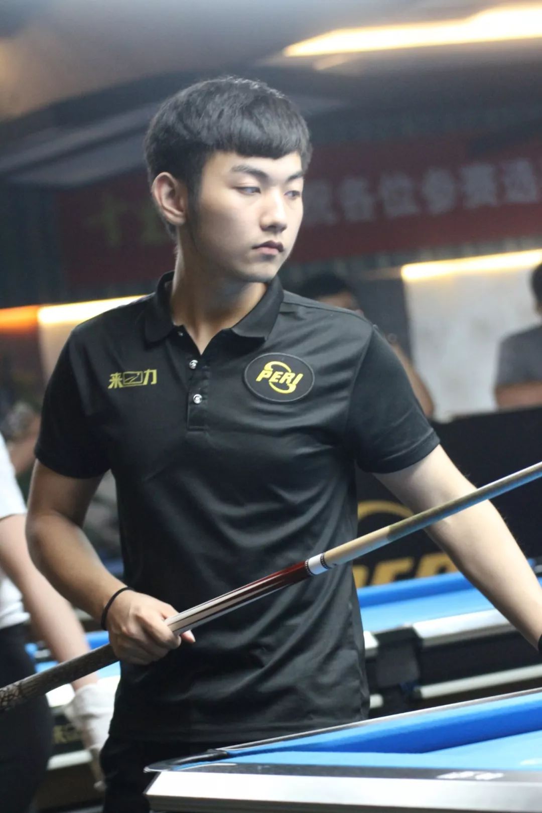 击端表现突 击端表现突